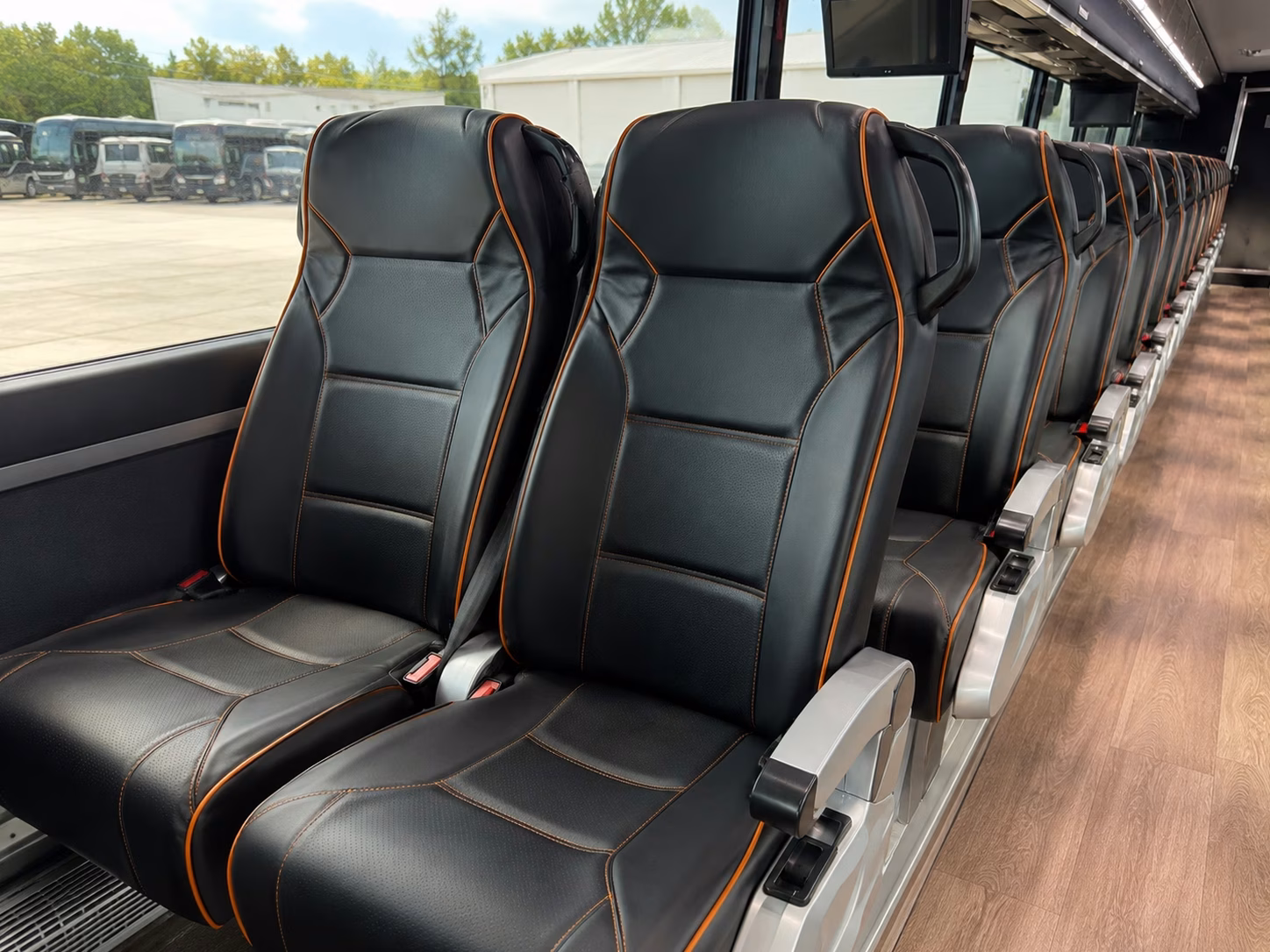 ontario bridal party bus rentals to wedding venues