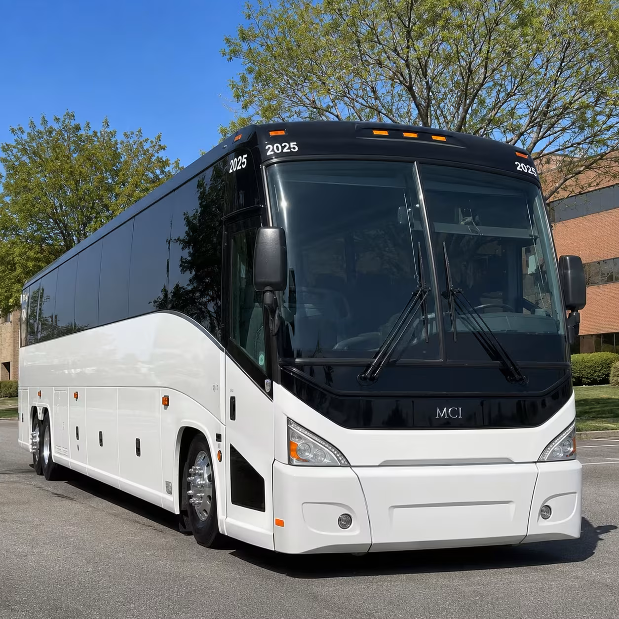 ontario employee shuttle bus rentals and corporate commuter programs